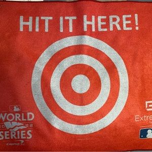 2022 Phillies Postseason Rare “hit it here”Rally Towel